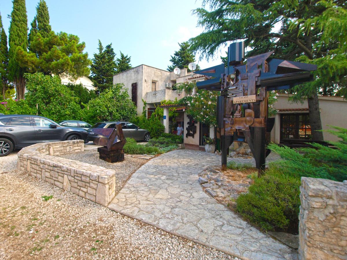 Apartments Nenad 1720 Premantura Esterno foto
