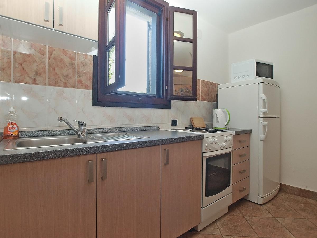 Apartments Nenad 1720 Premantura Esterno foto