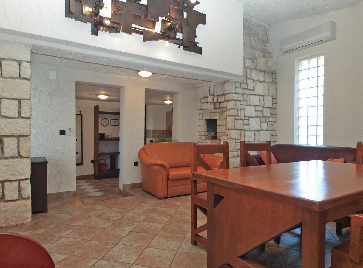 Apartments Nenad 1720 Premantura Esterno foto